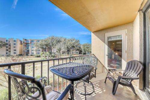 Spacious villa with pool hot tub playground & cute decor - steps from beach photo 11