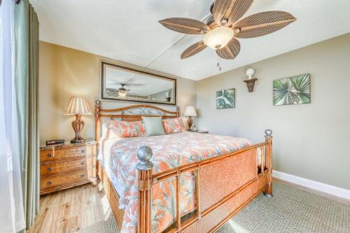 Spacious villa with pool hot tub playground & cute decor - steps from beach photo 21