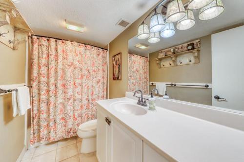 Spacious villa with pool hot tub playground & cute decor - steps from beach photo 23
