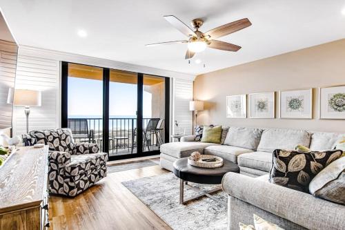 Cozy oceanfront villa tennis courts hot tub shared pool and ocean view photo 5