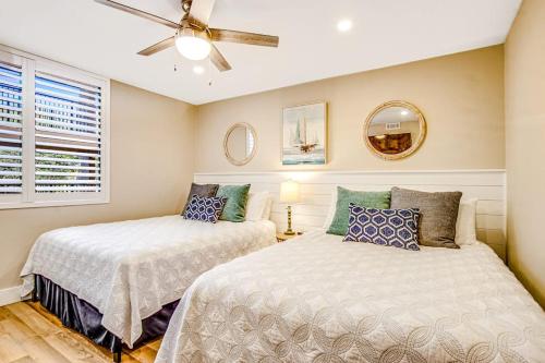 Cozy oceanfront villa tennis courts hot tub shared pool and ocean view photo 22
