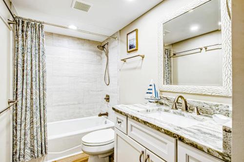 Cozy oceanfront villa tennis courts hot tub shared pool and ocean view photo 25