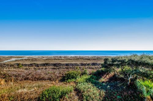 Cozy oceanfront villa tennis courts hot tub shared pool and ocean view photo 29