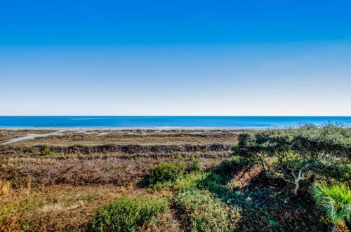 Cozy oceanfront villa tennis courts hot tub shared pool and ocean view photo 31