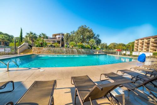 Oceanfront Villa with Ocean Views Shared Pool Hot Tub and More - Walk to Beach photo 3