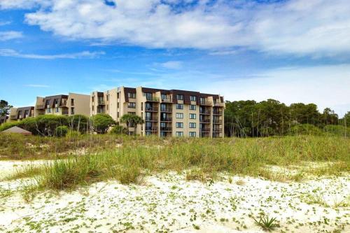 Oceanfront Villa with Ocean Views Shared Pool Hot Tub and More - Walk to Beach photo 5