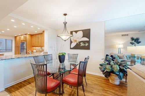 Oceanfront Villa with Ocean Views Shared Pool Hot Tub and More - Walk to Beach photo 8