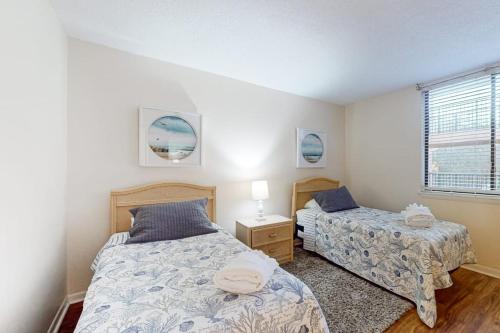 Oceanfront Villa with Ocean Views Shared Pool Hot Tub and More - Walk to Beach photo 19