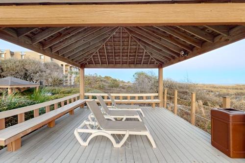 Oceanfront Villa with Ocean Views Shared Pool Hot Tub and More - Walk to Beach photo 27