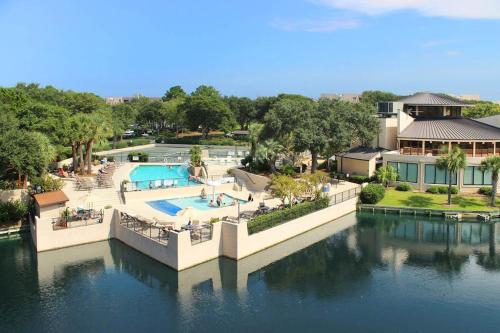 Oceanfront Villa with Ocean Views Shared Pool Hot Tub and More - Walk to Beach photo 32