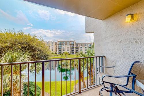 3rd-floor condo with balcony lagoon views pools tennis courts & beach access photo 4