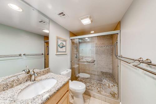 3rd-floor condo with balcony lagoon views pools tennis courts & beach access photo 18