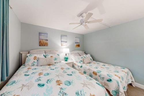3rd-floor condo with balcony lagoon views pools tennis courts & beach access photo 20