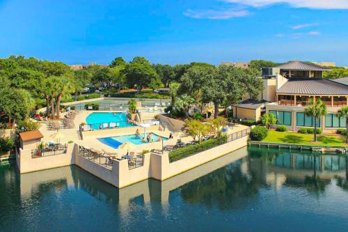 3rd-floor condo with balcony lagoon views pools tennis courts & beach access photo 26