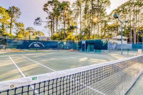 3rd-floor condo with balcony lagoon views pools tennis courts & beach access photo 29