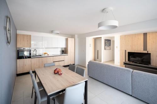 Apartments with swimming pool Rozac, Umag - 27248