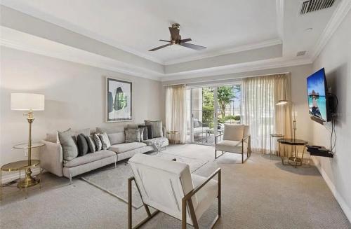 MINUTES FROM DISNEY 3bed 3bath Poolside at LUXURIOUS RESORT photo 27
