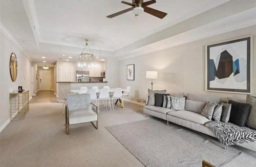 MINUTES FROM DISNEY 3bed 3bath Poolside at LUXURIOUS RESORT photo 24