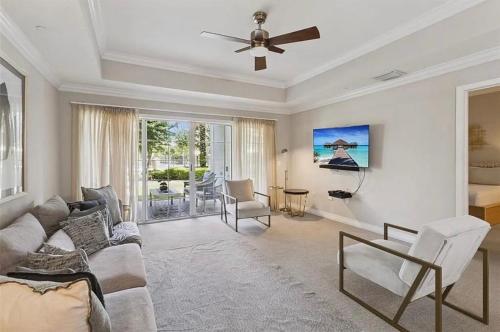 MINUTES FROM DISNEY 3bed 3bath Poolside at LUXURIOUS RESORT photo 23