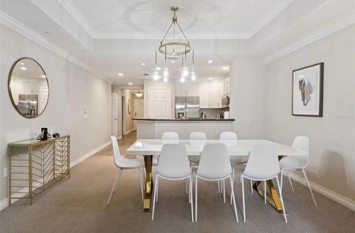 MINUTES FROM DISNEY 3bed 3bath Poolside at LUXURIOUS RESORT photo 21