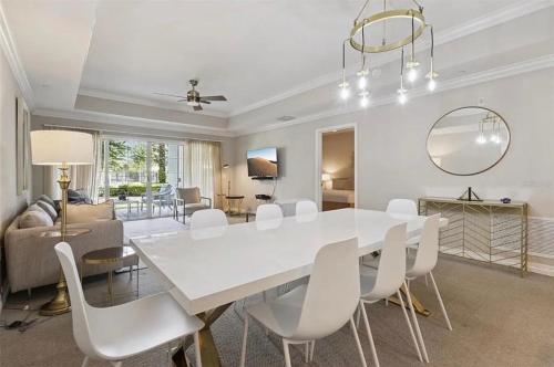 MINUTES FROM DISNEY 3bed 3bath Poolside at LUXURIOUS RESORT photo 20