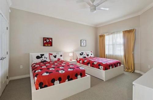 MINUTES FROM DISNEY 3bed 3bath Poolside at LUXURIOUS RESORT photo 11