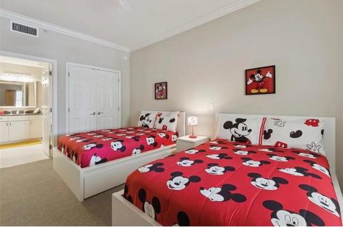 MINUTES FROM DISNEY 3bed 3bath Poolside at LUXURIOUS RESORT photo 10