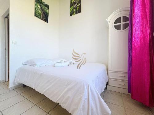 Blue Lagoon–4 peopl–Piscine-Tennis