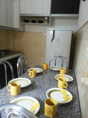 Dapur atau dapur kecil di Apto 1,5 km do Shop. Manauara