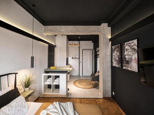 Chic Athens Suite Modern & Central