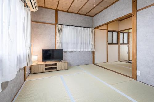 Fully renovated old house near Okayama Station-Compact and comfortable private rental-Up to 6 people-Ideal base for sightseeing-Quiet residential neighborhood