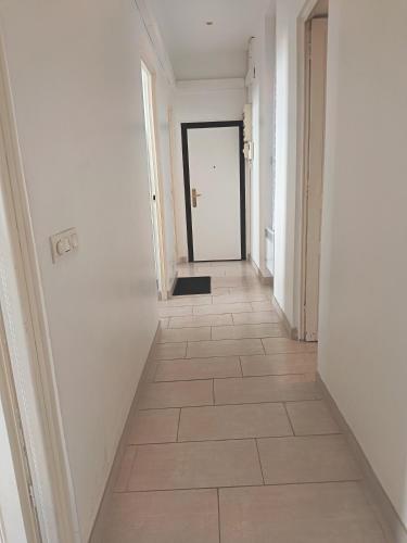 2 Bedroom Apartment Cannes Center by Sweet Accommodation