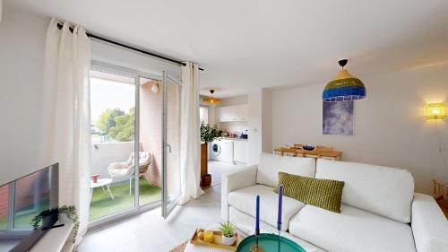 L'Acacia by expat renting - Piscine - Balcon