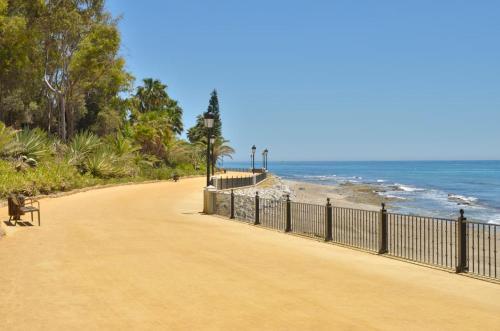 Family Beach Getaway 3BR Duplex Pool