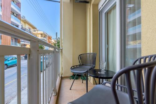 Green - 2 BDR Central Apartment