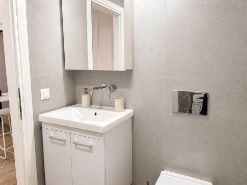 Big Studio with Kitchen near Ladadika