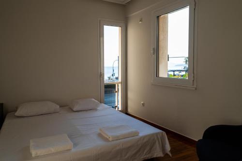 Two Bedroom Luxury Ocean View Residence - Athens Riviera