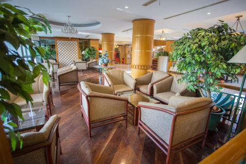 Χώρος καθιστικού στο Seeharaj Hotel