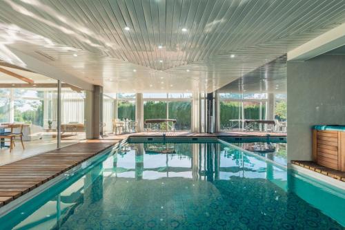 Villa Bella - Exclusive Roses Retreat