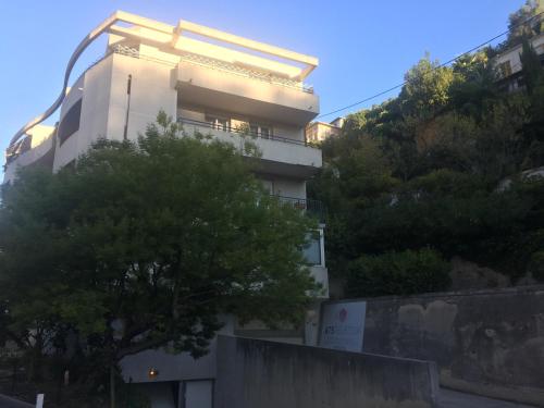 Havre de calme à Nice, proche plage, 3 chambres, parking privé, tram à proximité
