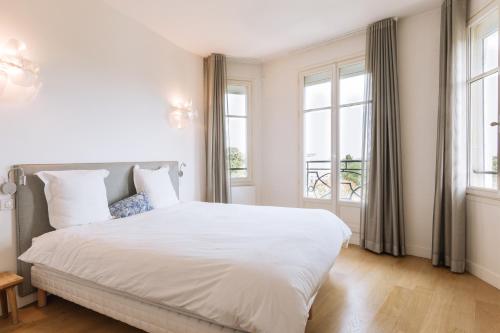 Central&Spacious 2BD Apart for 4 in Champs Elysées