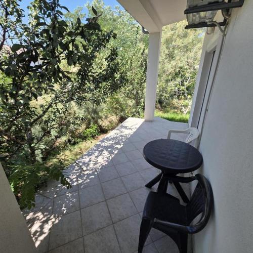 Apartment near city center with free parking and terrace ''Matea 3''