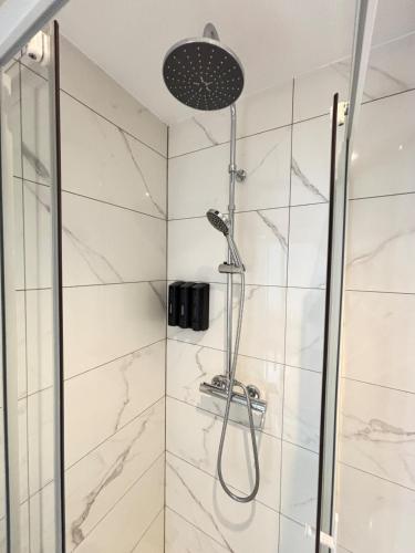 Soh Rent Strasbourg Bedroom 4 Tv-Wifi Near Train Station