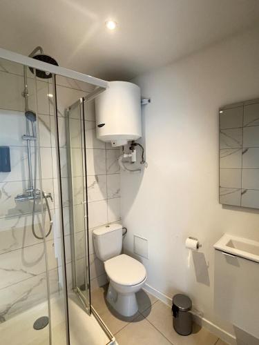 Soh Rent Strasbourg Bedroom 4 Tv-Wifi Near Train Station