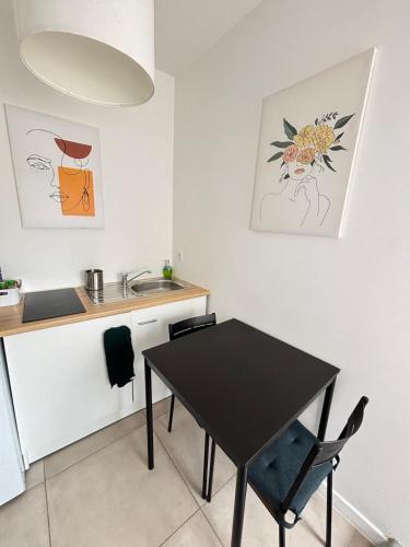 Soh Rent Strasbourg Studio 2 TV Wifi Near Train Station