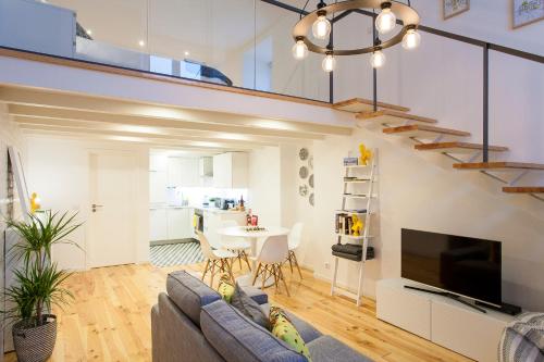 Iconic Tram Views & Loft Living - Loft in Bica