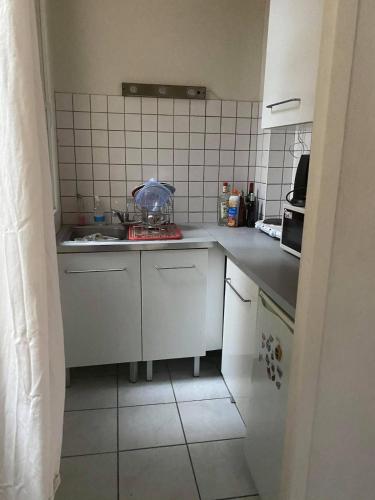 Bright and sunny apartment on first floor , Quinconces