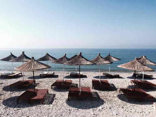 Gallery image of Hotel Riviera in Qeparo