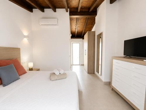Plaza de Los Naranjos Old Town Marbella - EaW Homes