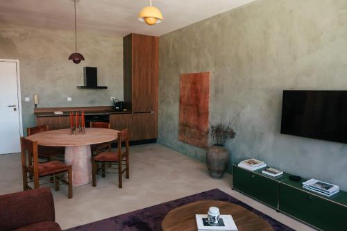 Stylish Boavista King Bed Studio - Casa da Musica
